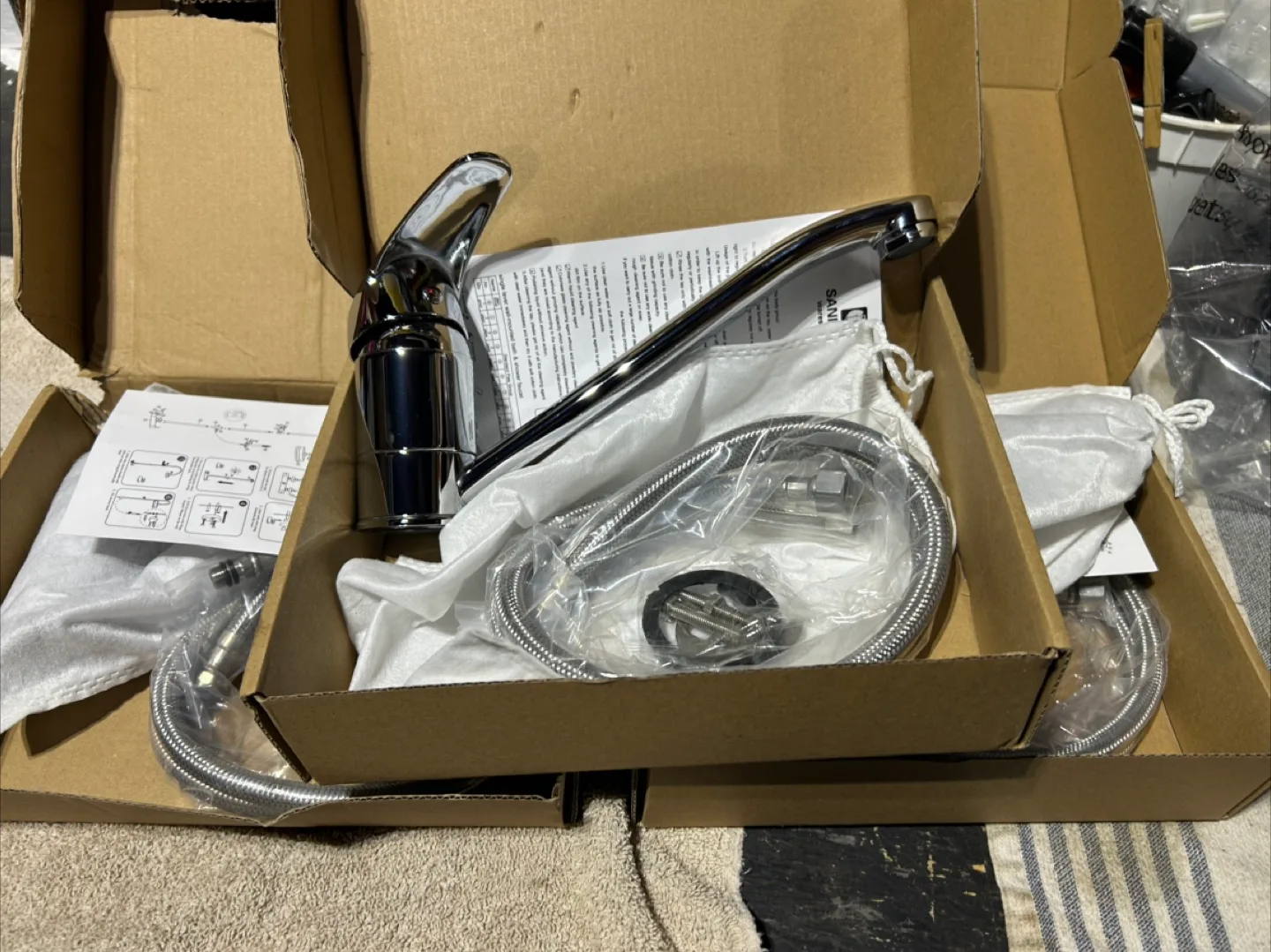 New in box - SANIESSENCE single lever kitchen faucet thumbnail
