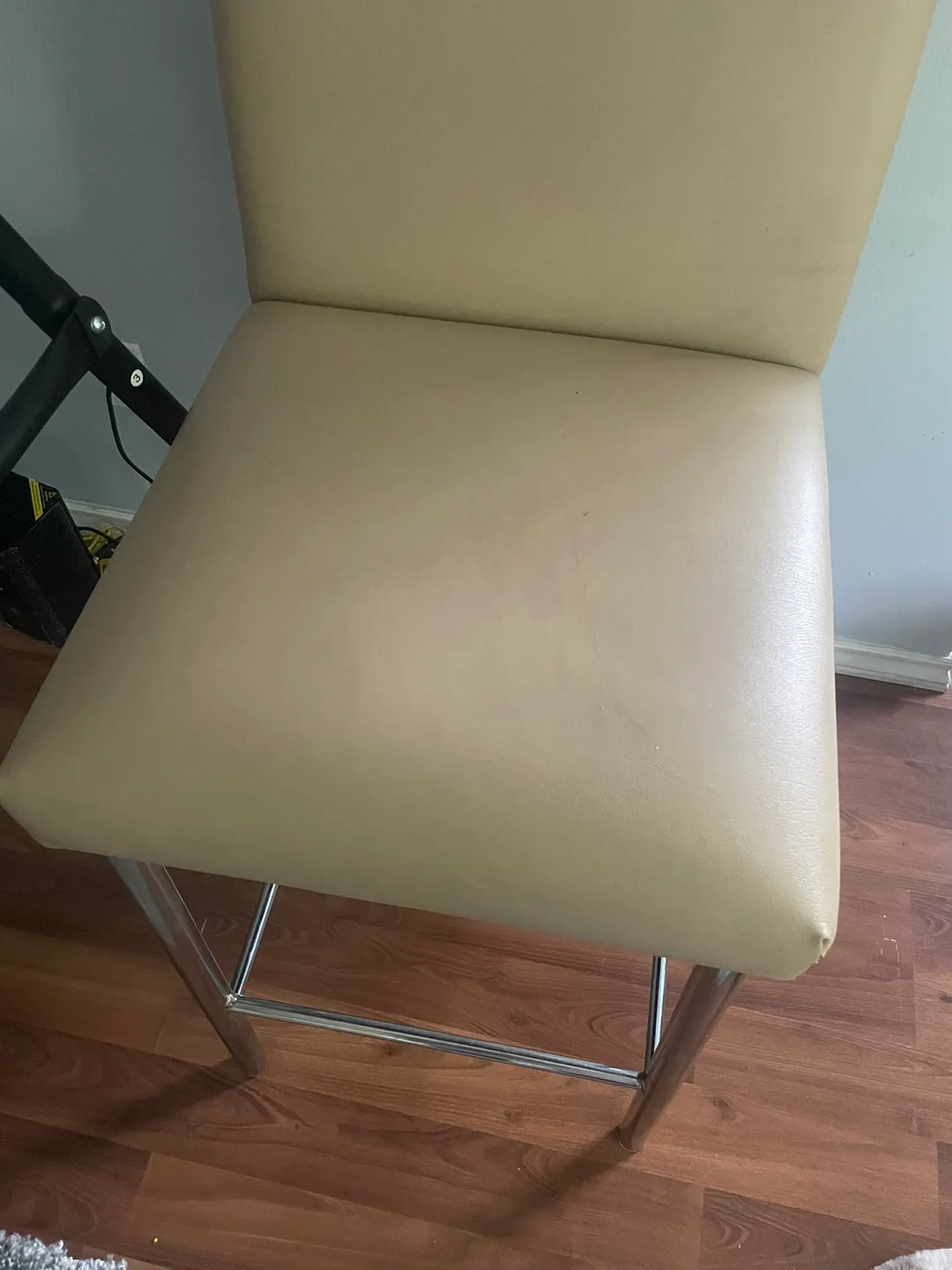 Cream Bar Stool# freecycle thumbnail