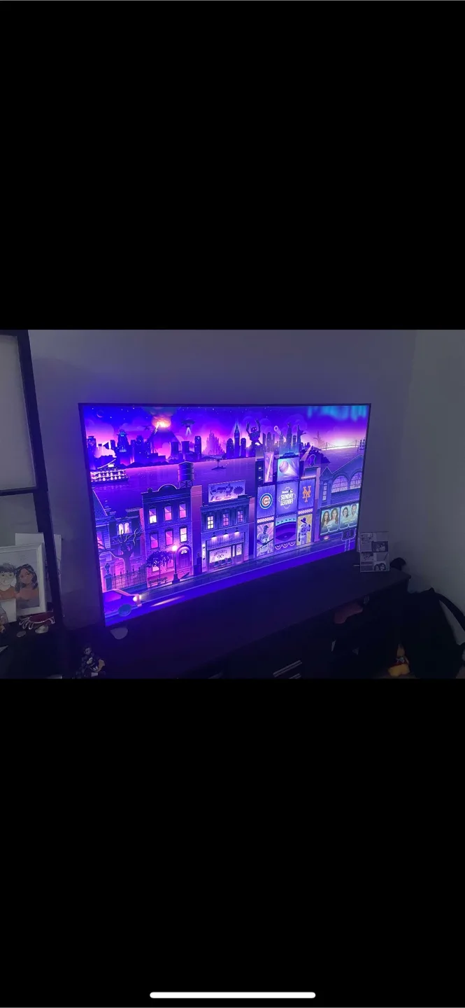 Hisense 58-inch 4K Smart TV - Roku TV thumbnail