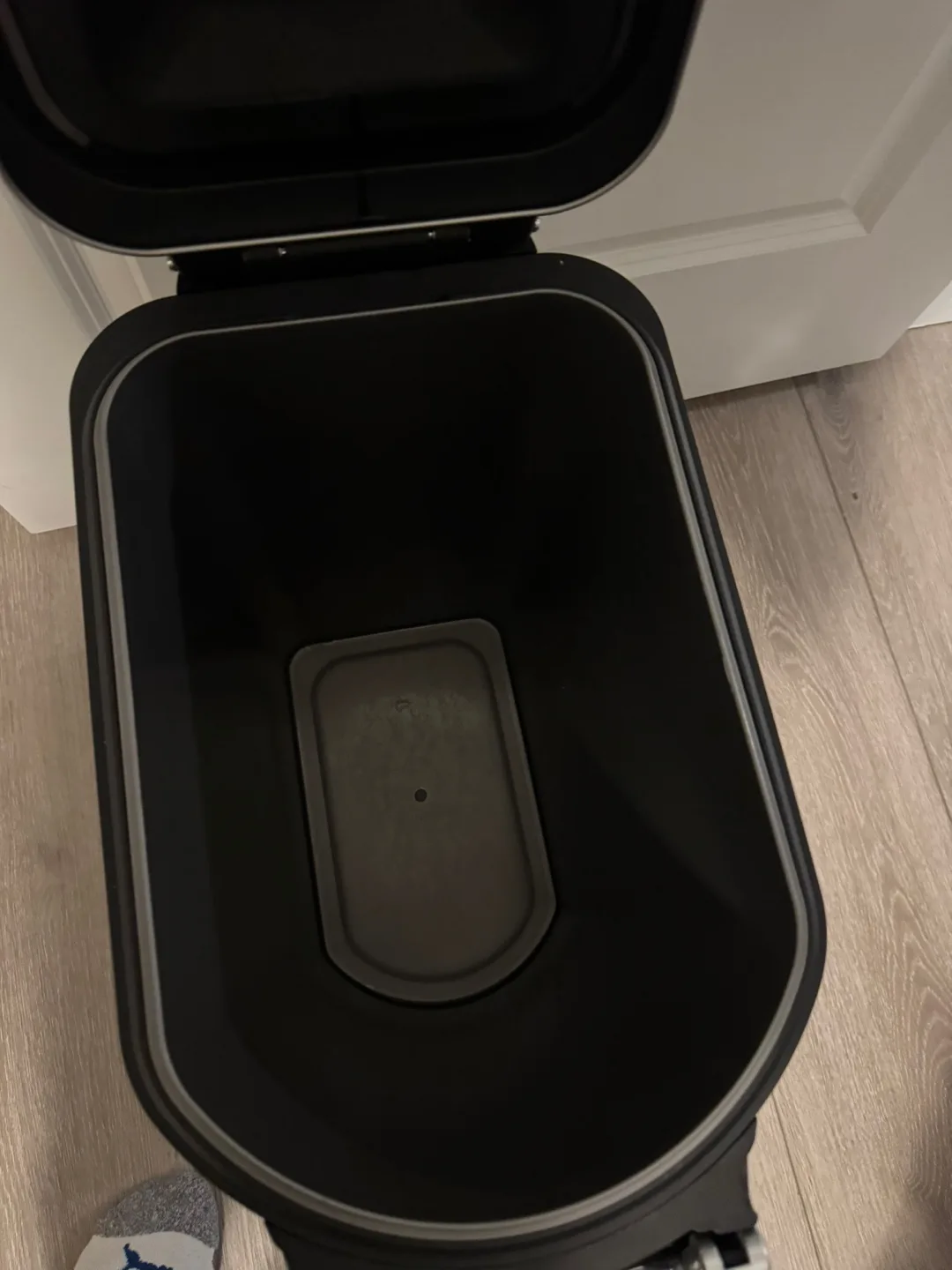 🐶Simplehuman Airtight Pet Food Can (Stainless Steel) image indicator(6)