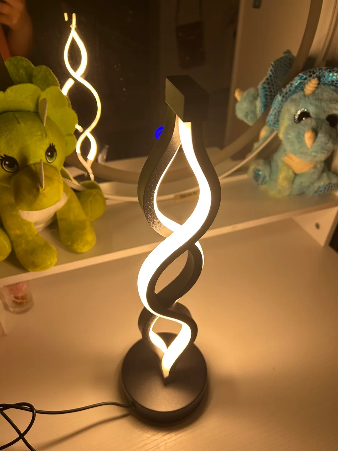 Table lamp thumbnail