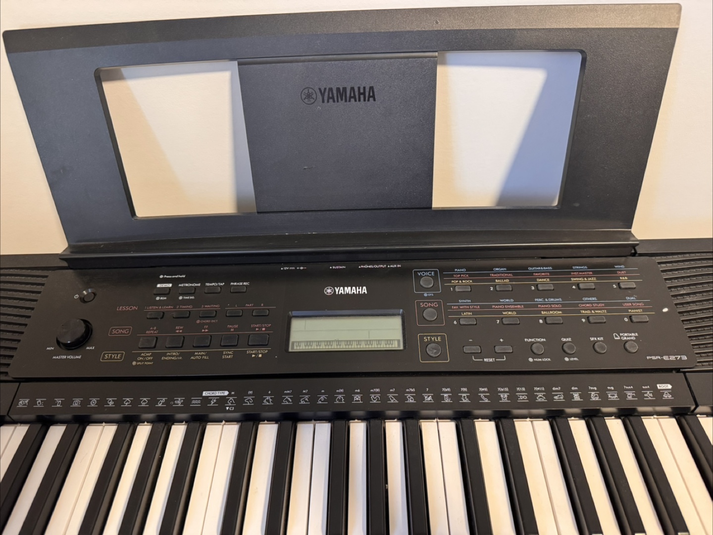 Yamaha PSR-E273 Portable Keyboard - photo 2