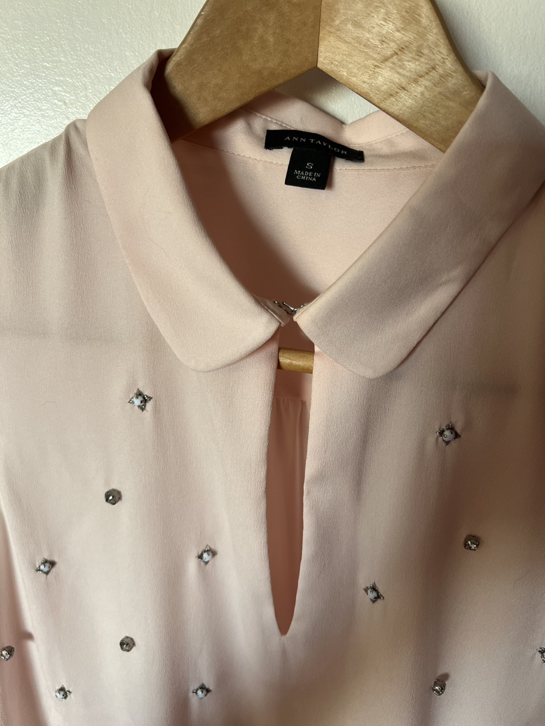 #freecycle Ann Taylor Sleeveless Blouse, Pink, Embellished - photo 2