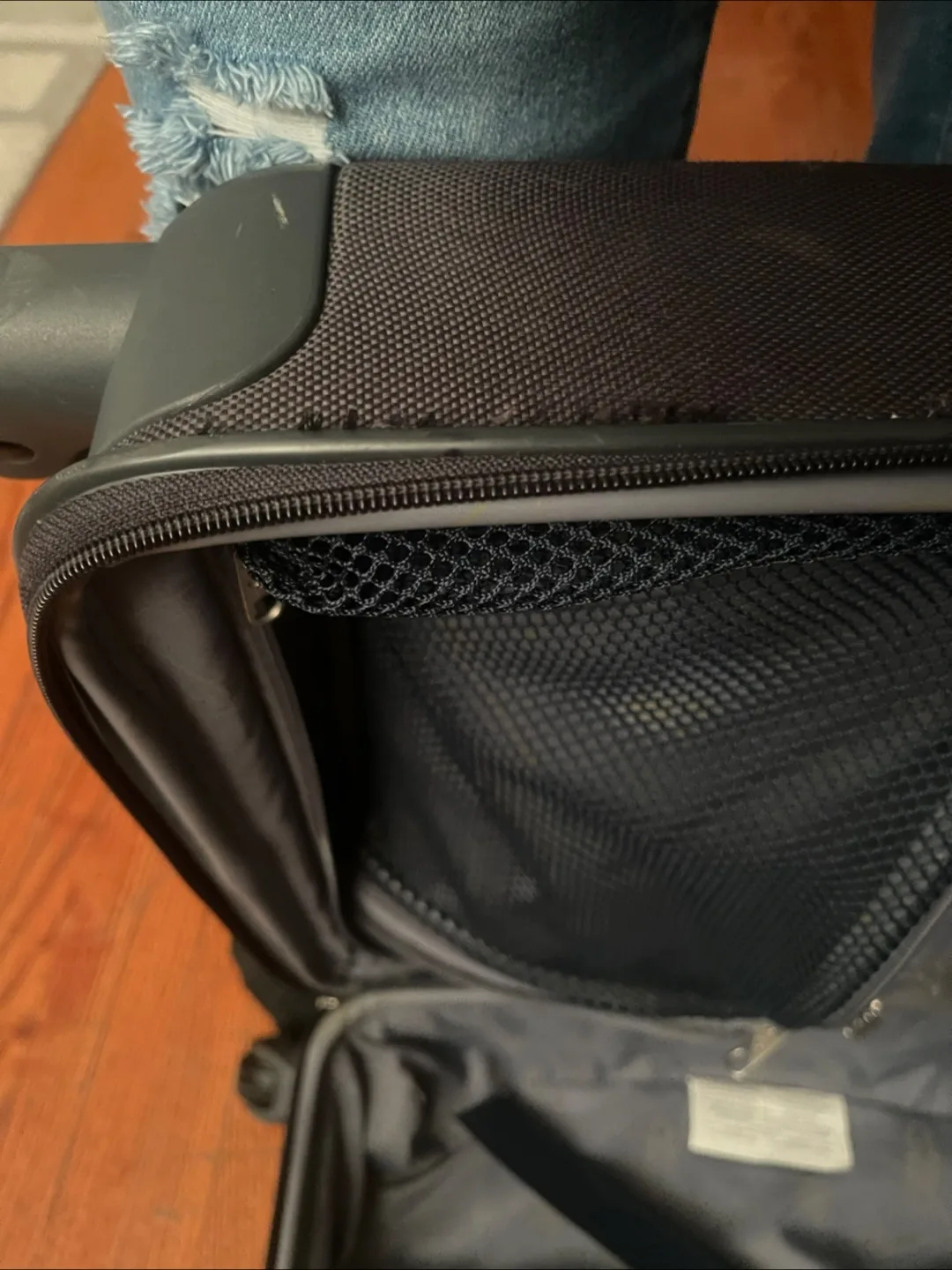 Samsonite Carry-On Suitcase image indicator(8)