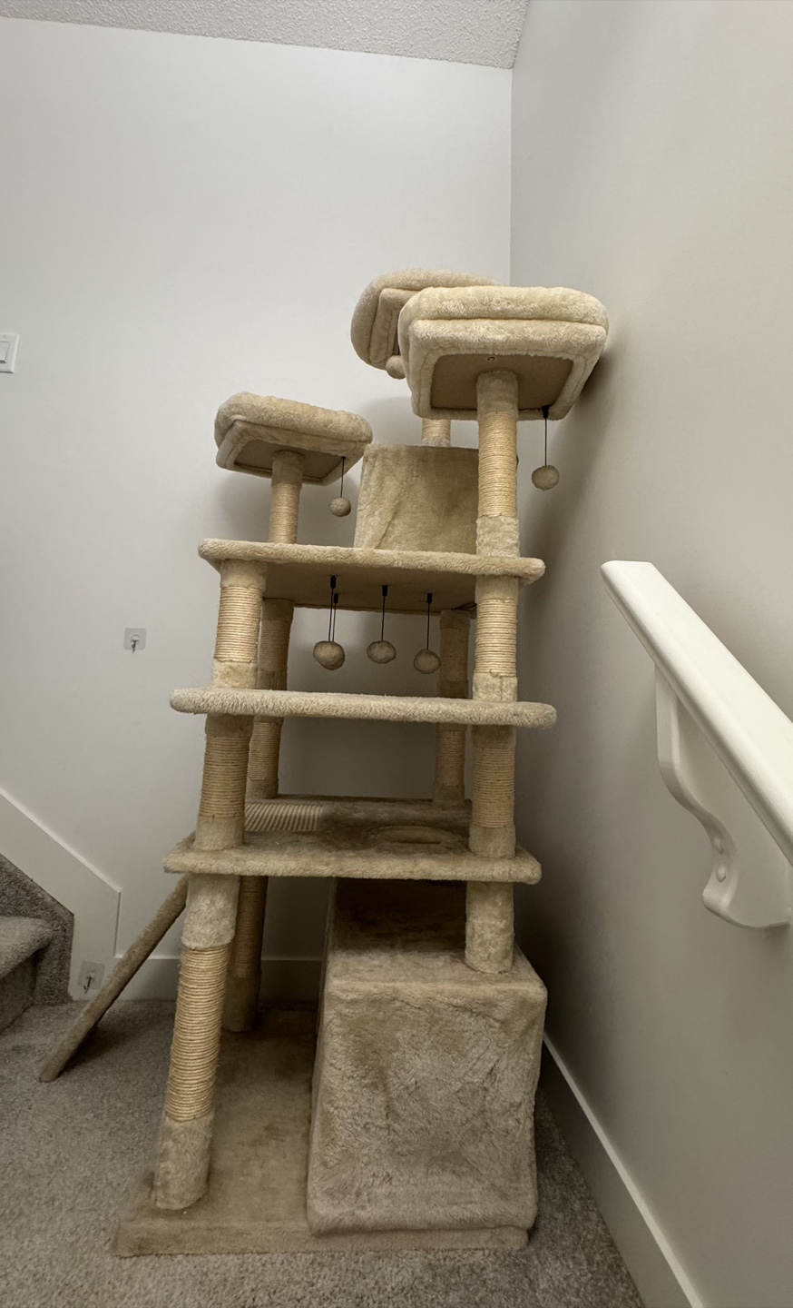Large Beige Cat Tree - photo 2