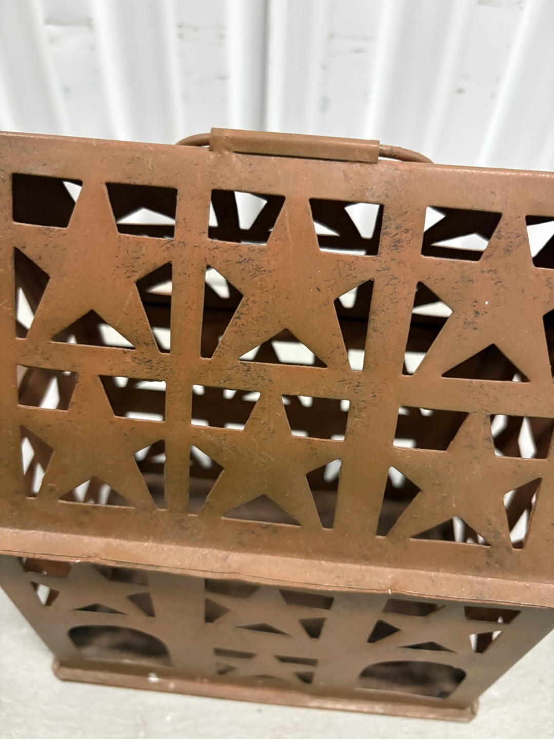 #Freecycle Rustic Metal House Candle Lantern - photo 3