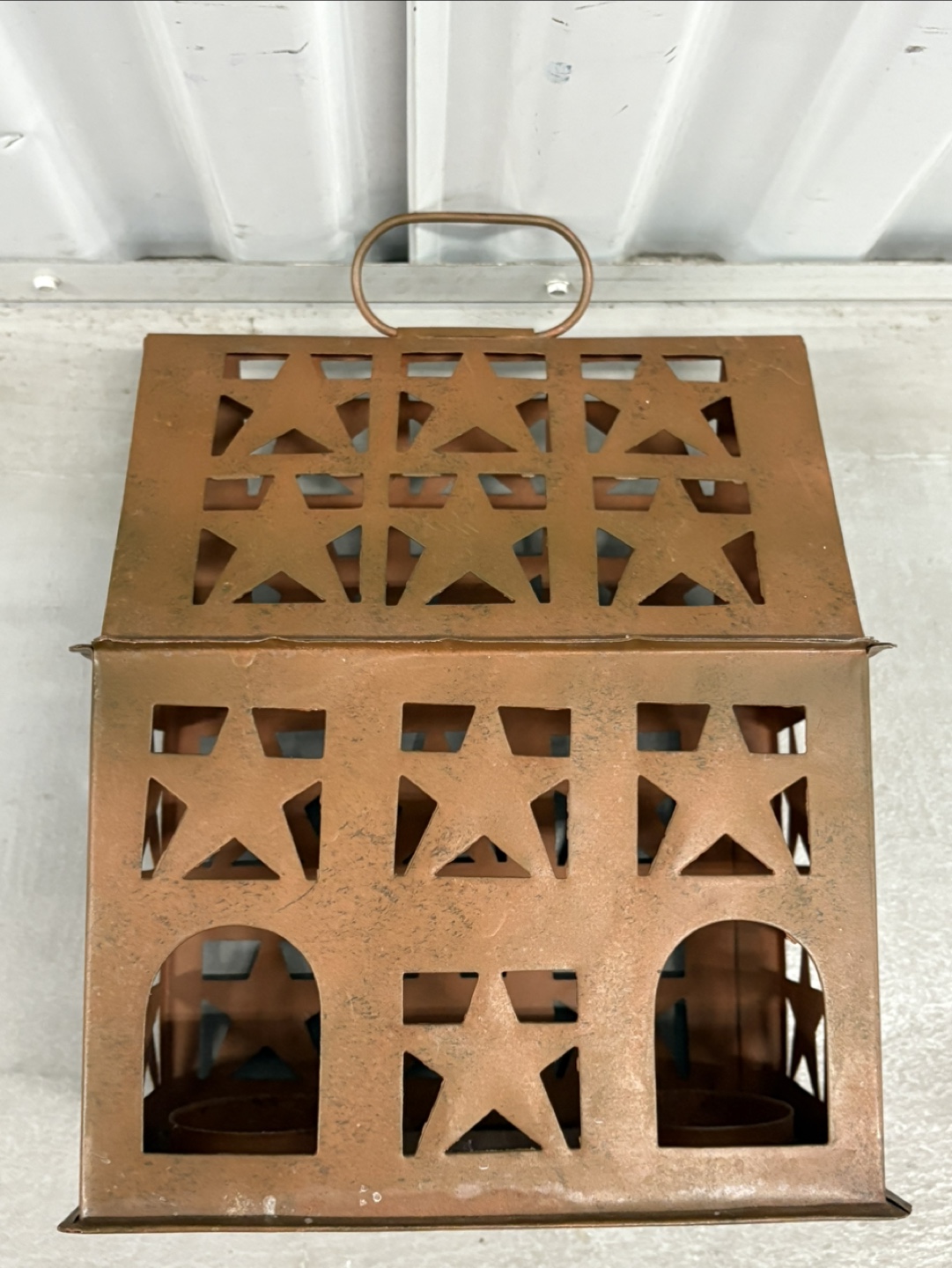 #Freecycle Rustic Metal House Candle Lantern - photo 4