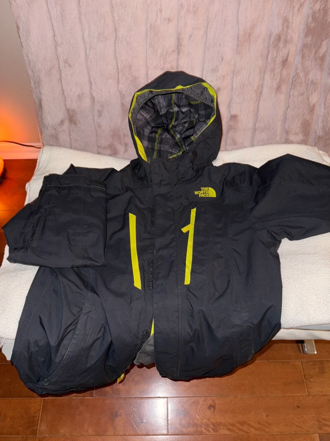 The North Face Boys' HyVent Raincoat - Size L thumbnail