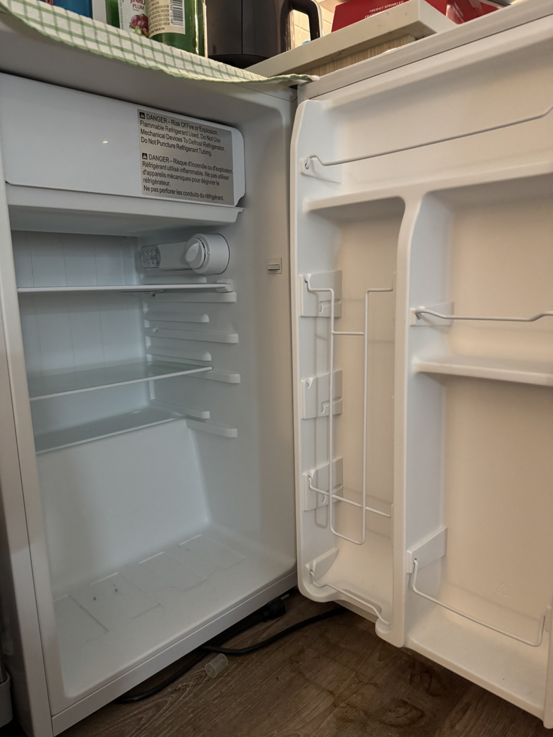 CLASSIC Mini Fridge - White, 3.5 cu. ft. - photo 2