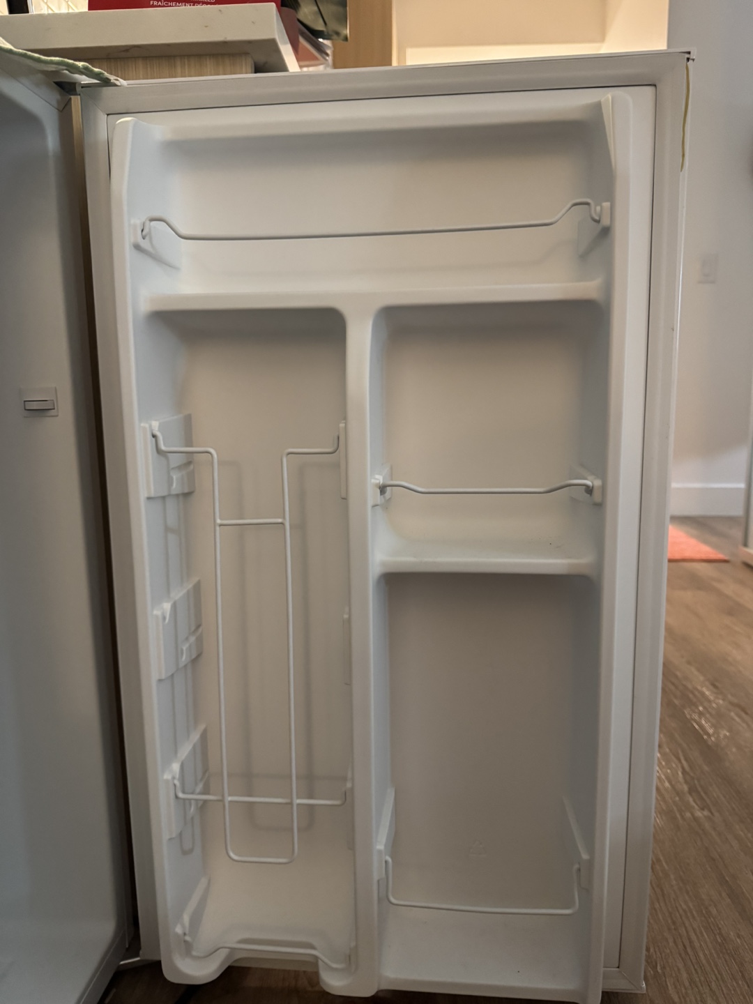 CLASSIC Mini Fridge - White, 3.5 cu. ft. - photo 3