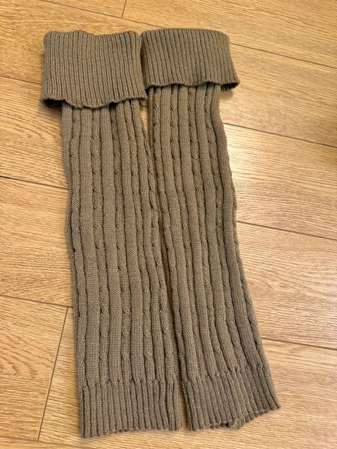 Knitted women leg warmers #freecycle thumbnail