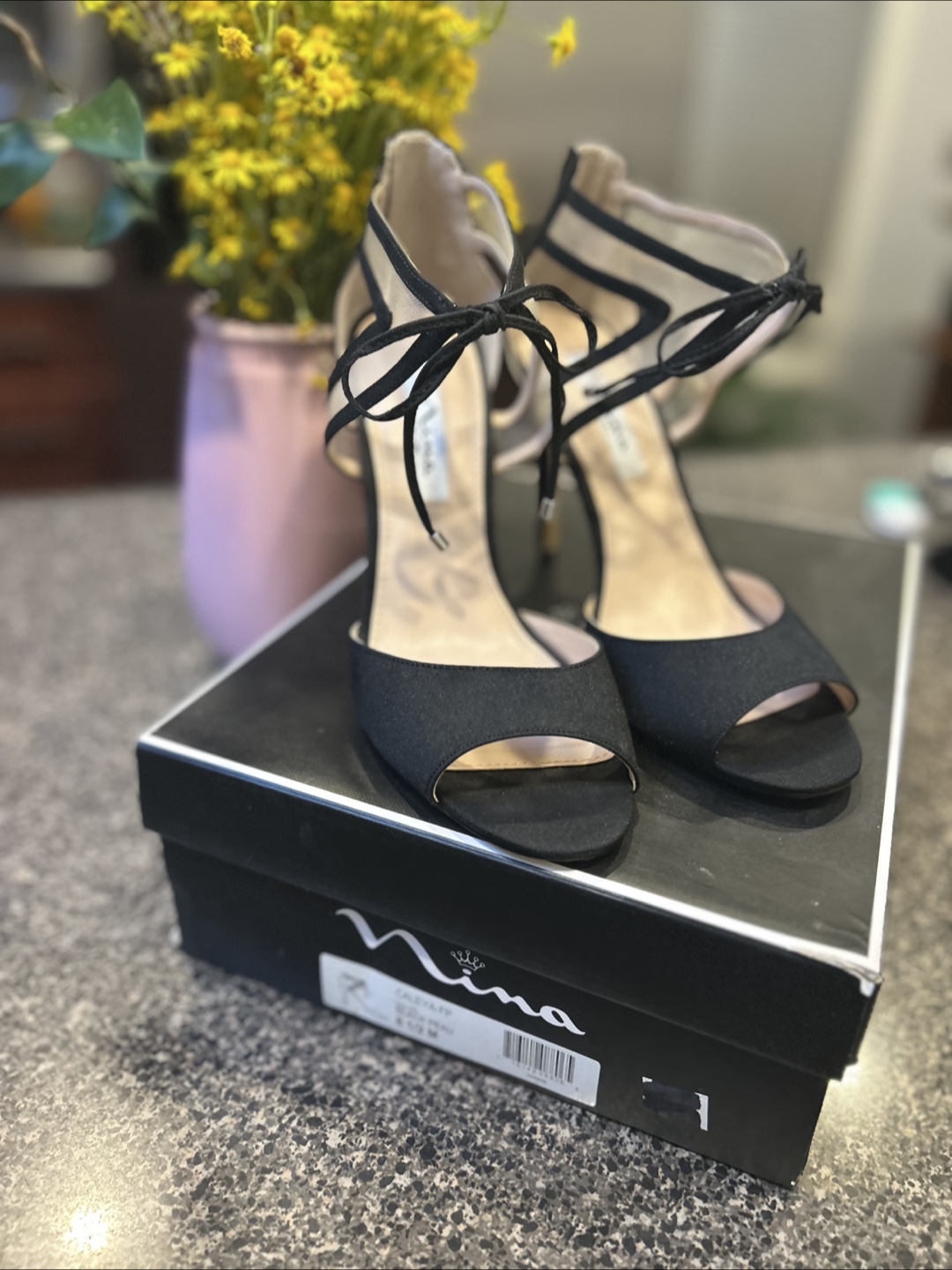 Nina Black Peep-Toe Heels Size 9 - photo 3