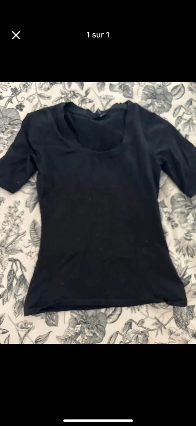 Black fitted short sleeve top XXS thumbnail