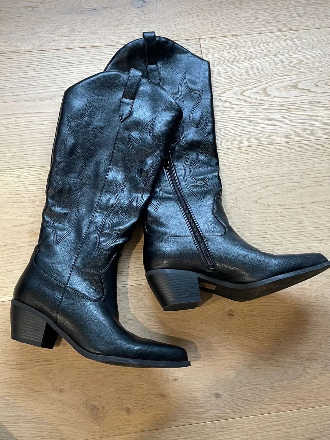 Women’s Long Length Cowboy Boots. Black. Size 9. New! image indicator(3)