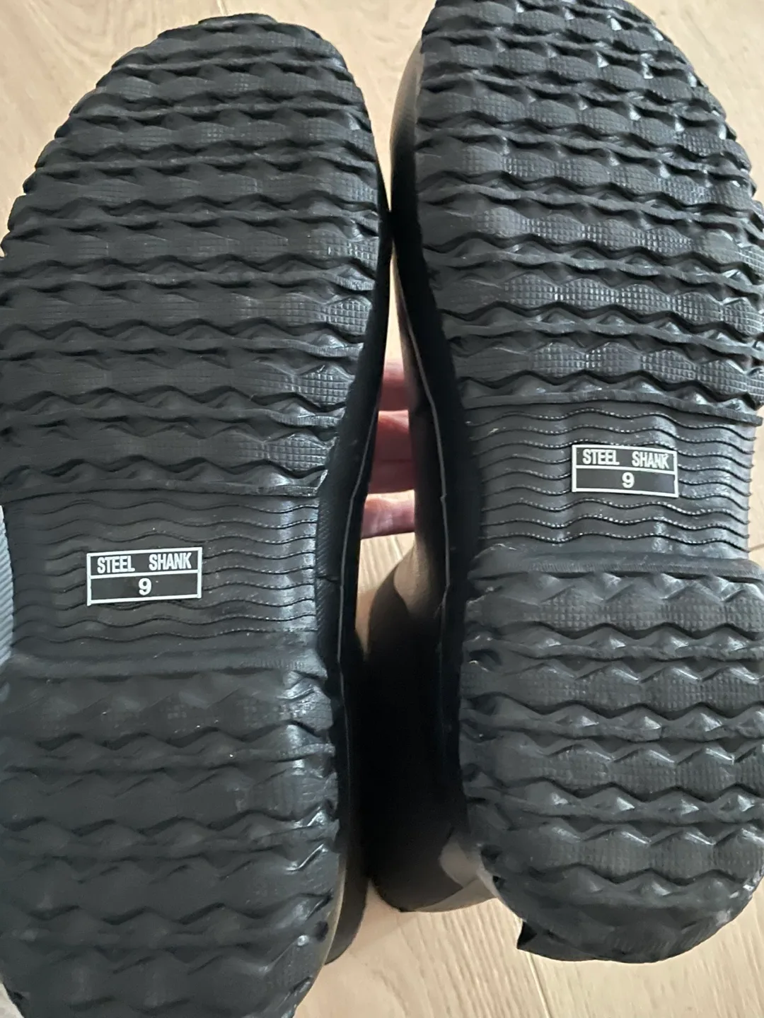 TIDEWE Waterproof Rubber Boots for Men. Black. New! Size 9 image indicator(4)