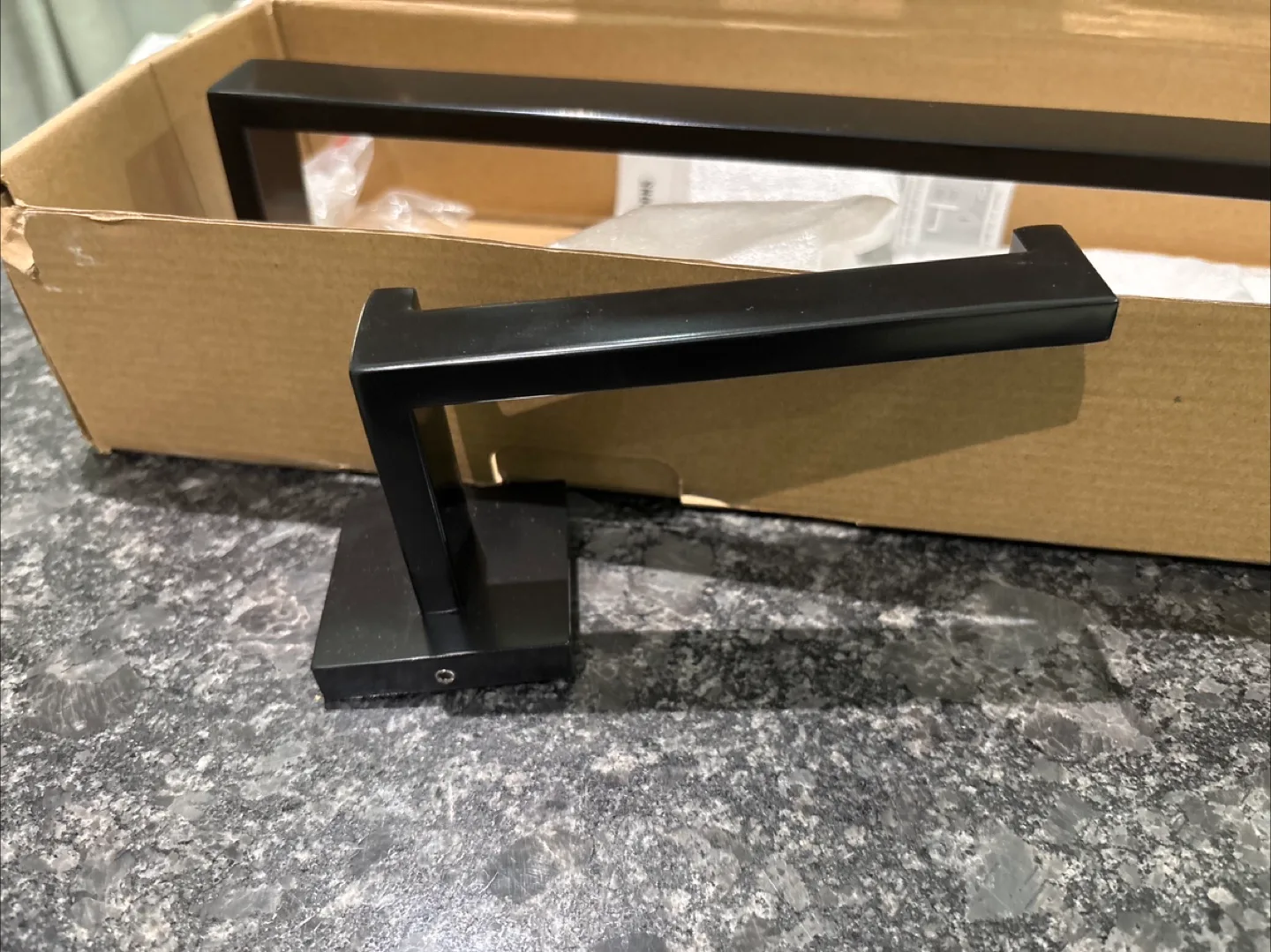 New Black Towel Bar and Ring Set image indicator(3)