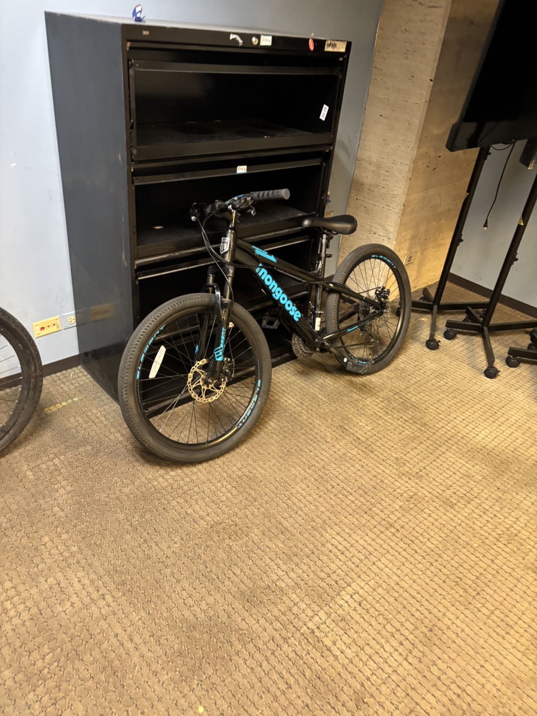 8 bikes -men - women -kids - photo 3