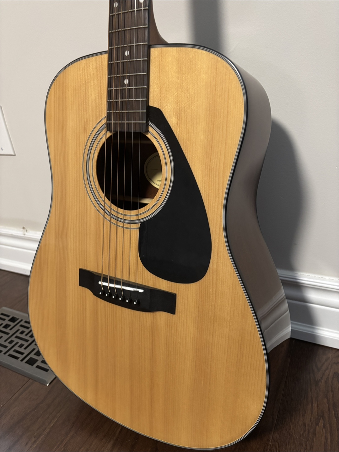 Yamaha Acoustic Guitar - photo 2