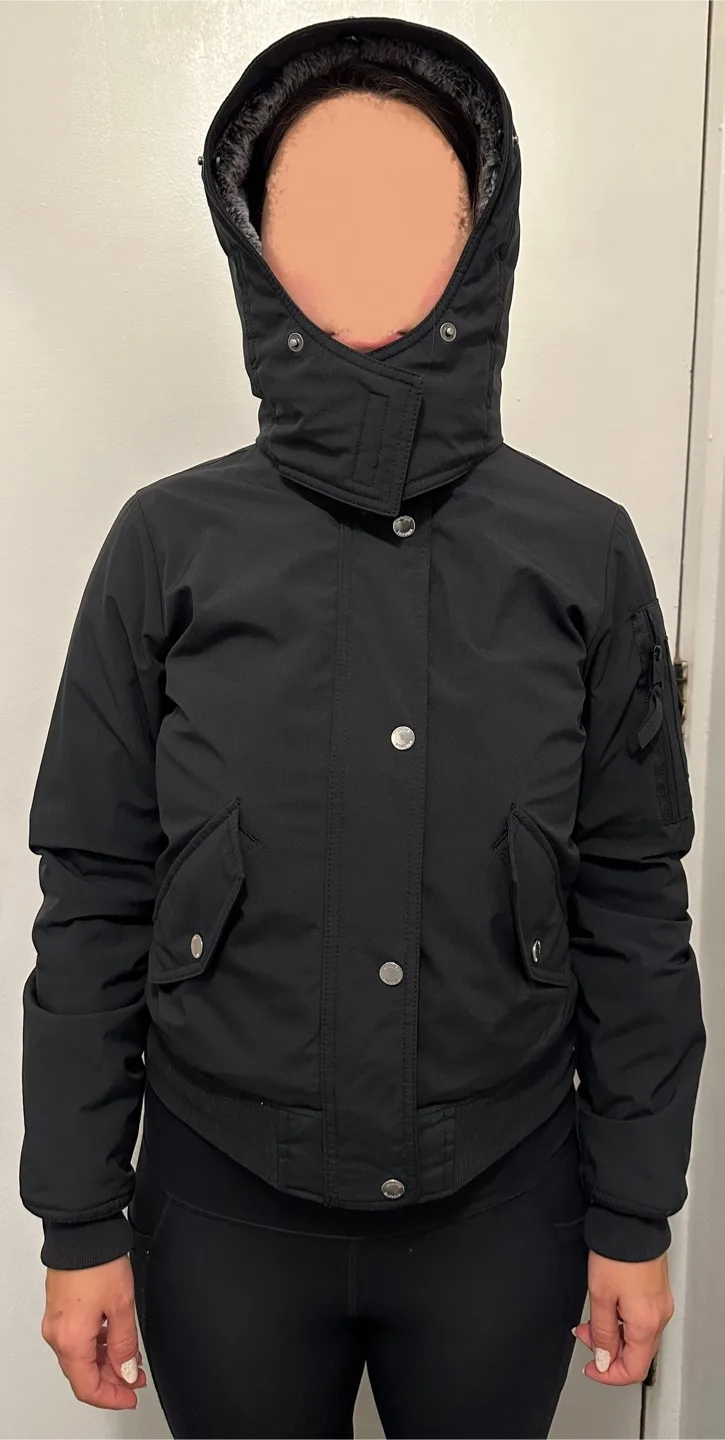 Hollister Women’s Jacket (XS) image indicator(2)