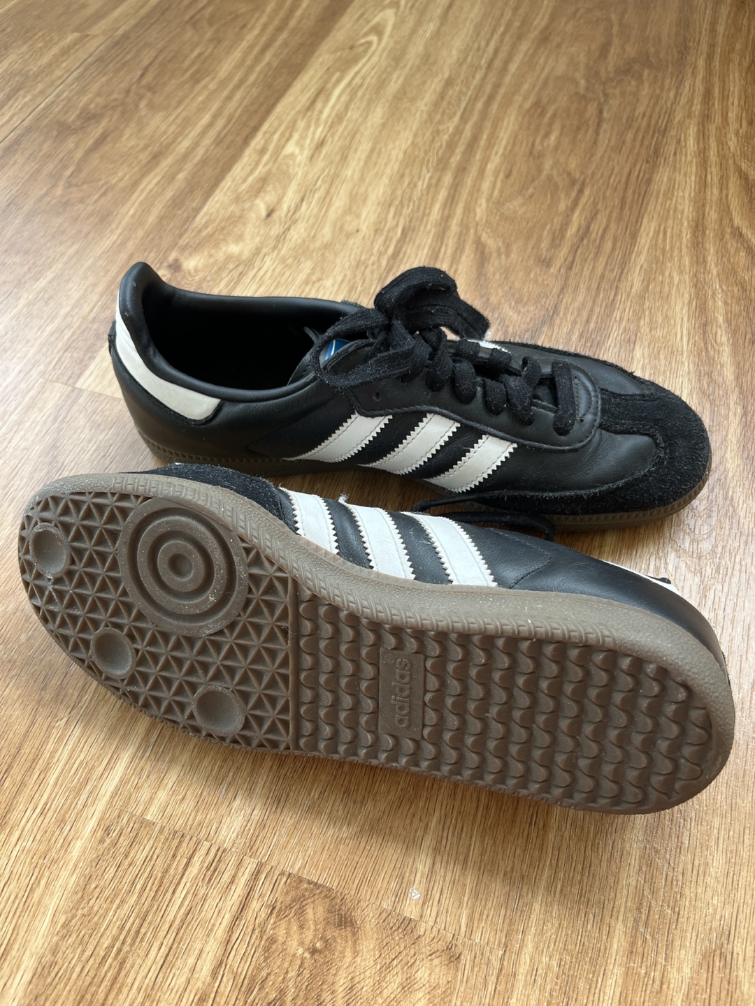 Adidas Samba Classic Sneakers, women’s size 8.5