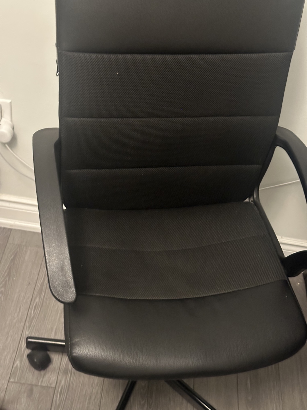 IKEA MICKE Desk & Chair - photo 5