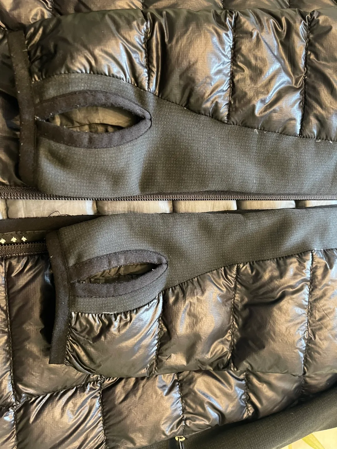 Canada Goose Men’s Hybridge Lite Jacket In Black - Small, #5089M image indicator(6)