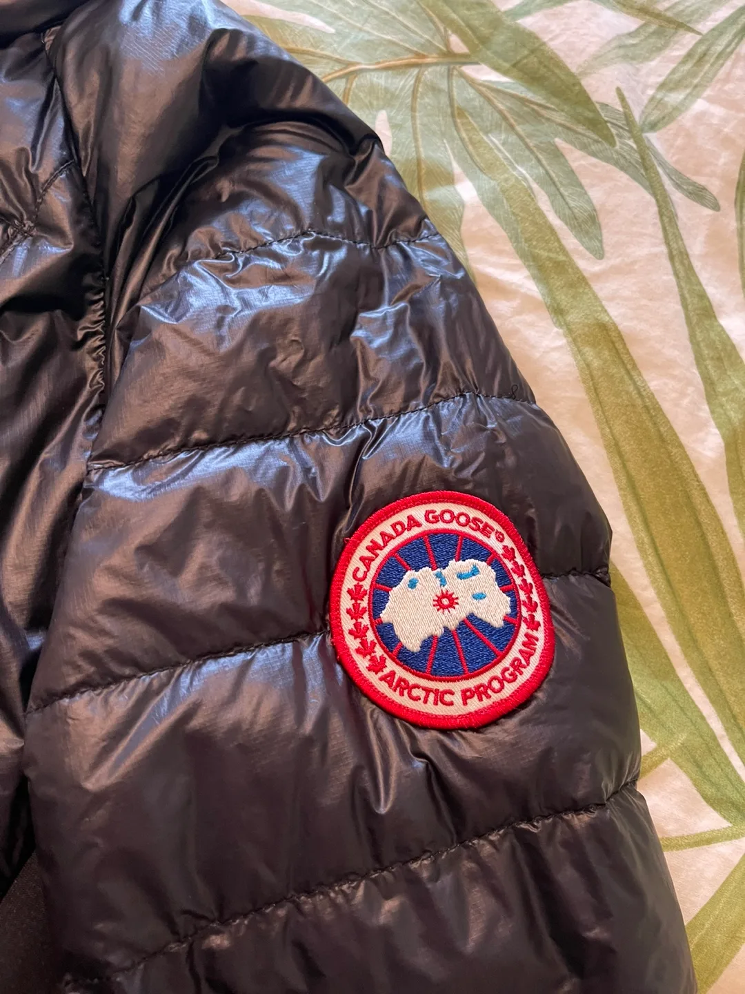 Canada Goose Men’s Hybridge Lite Jacket In Black - Small, #5089M image indicator(2)