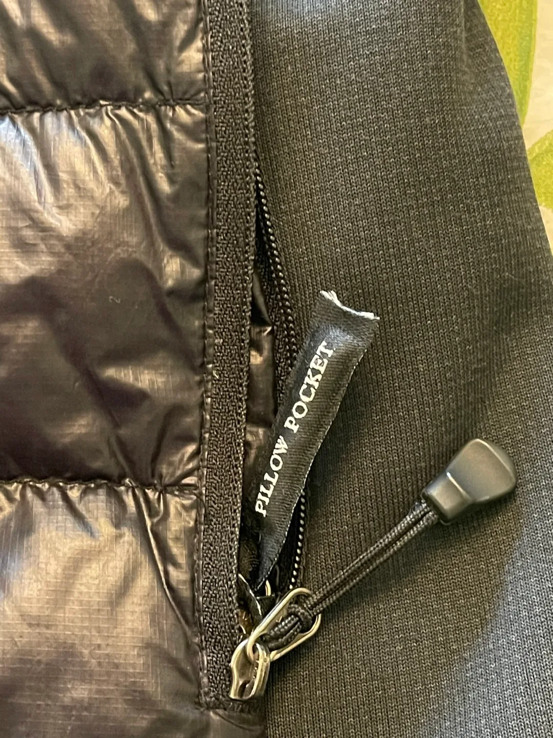 Canada Goose Men’s Hybridge Lite Jacket In Black - Small, #5089M image indicator(9)