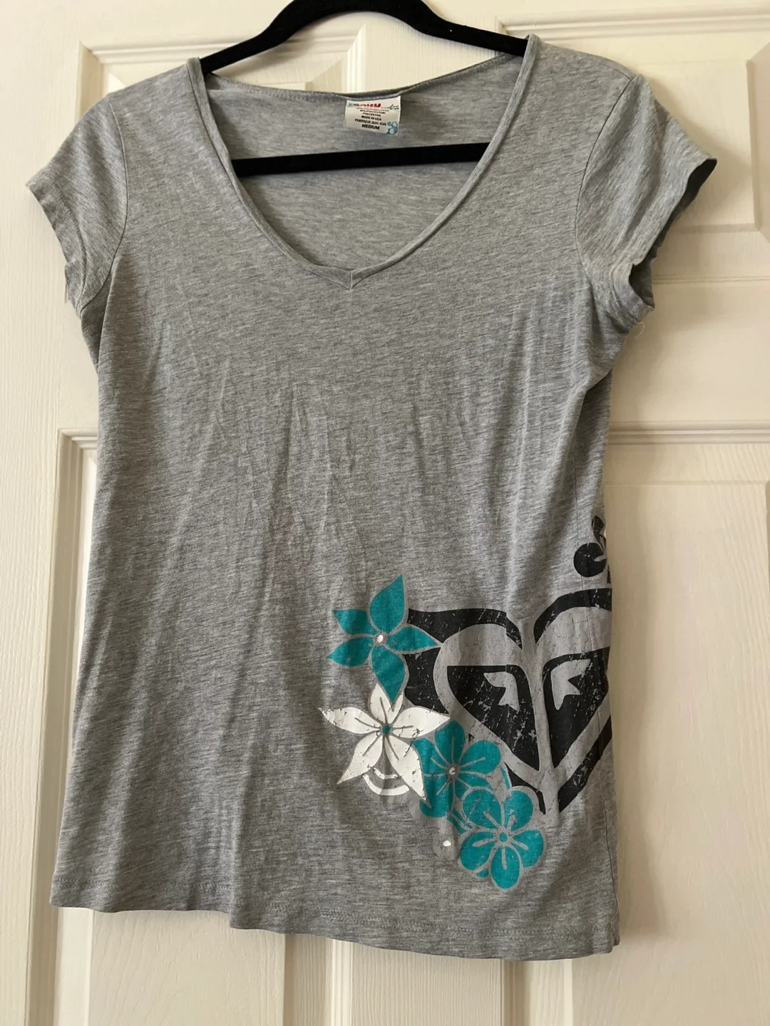ROXY Paradise Grey V-Neck T-Shirt Medium image indicator(7)