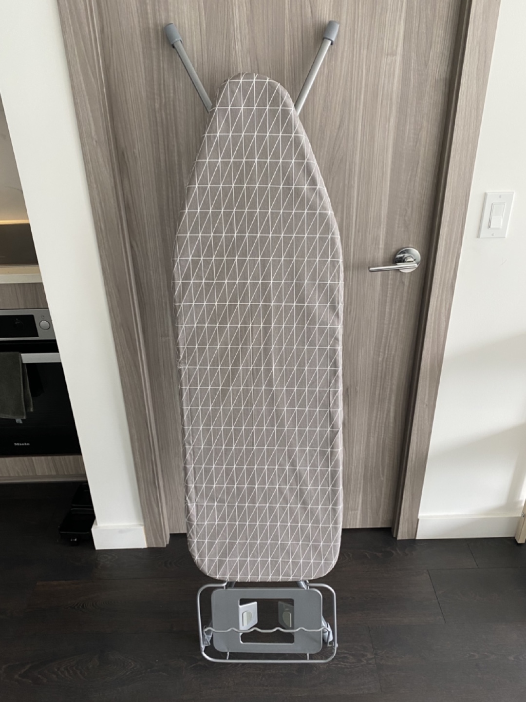 Ironing Board with Grey Cover and Shelf - photo 5