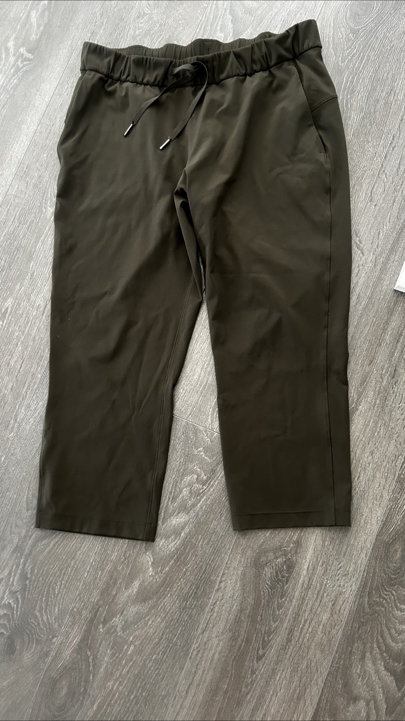 Lululemon HR Crop Pants - Dark Olive
