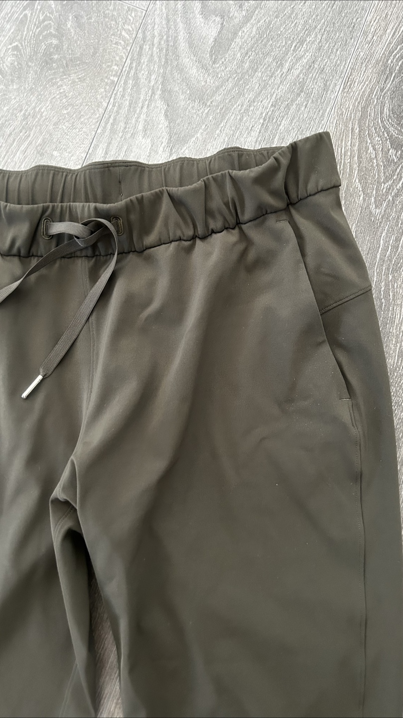 Lululemon HR Crop Pants - Dark Olive - photo 2
