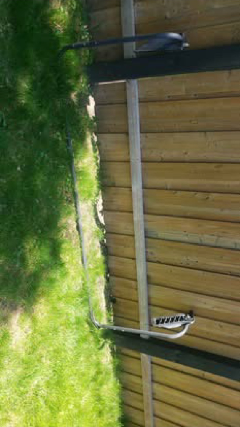 Hot tub lifter adjustable