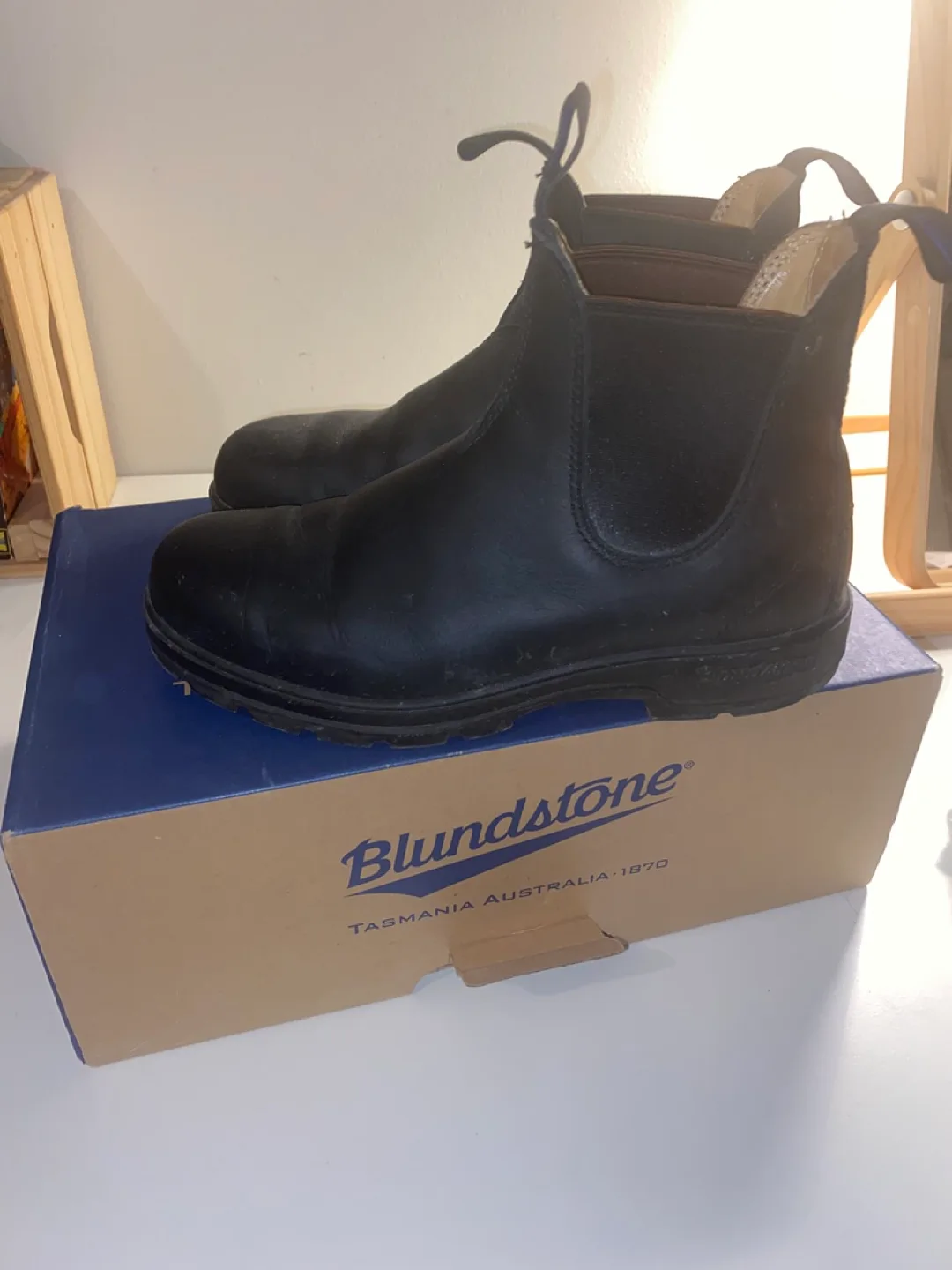 Blundstone Chelsea Boots - Size 5.0/Women’s 7 thumbnail
