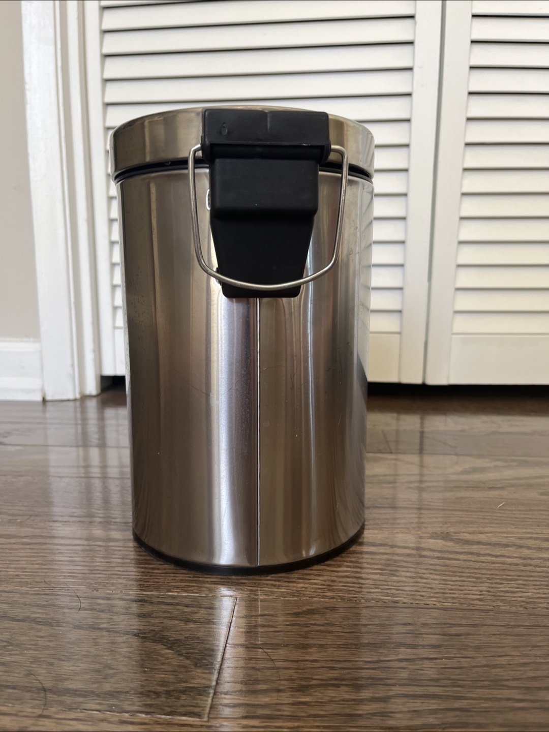 10”H Stainless Steel Step Trash Can with Removable Inner Bucket - photo 3