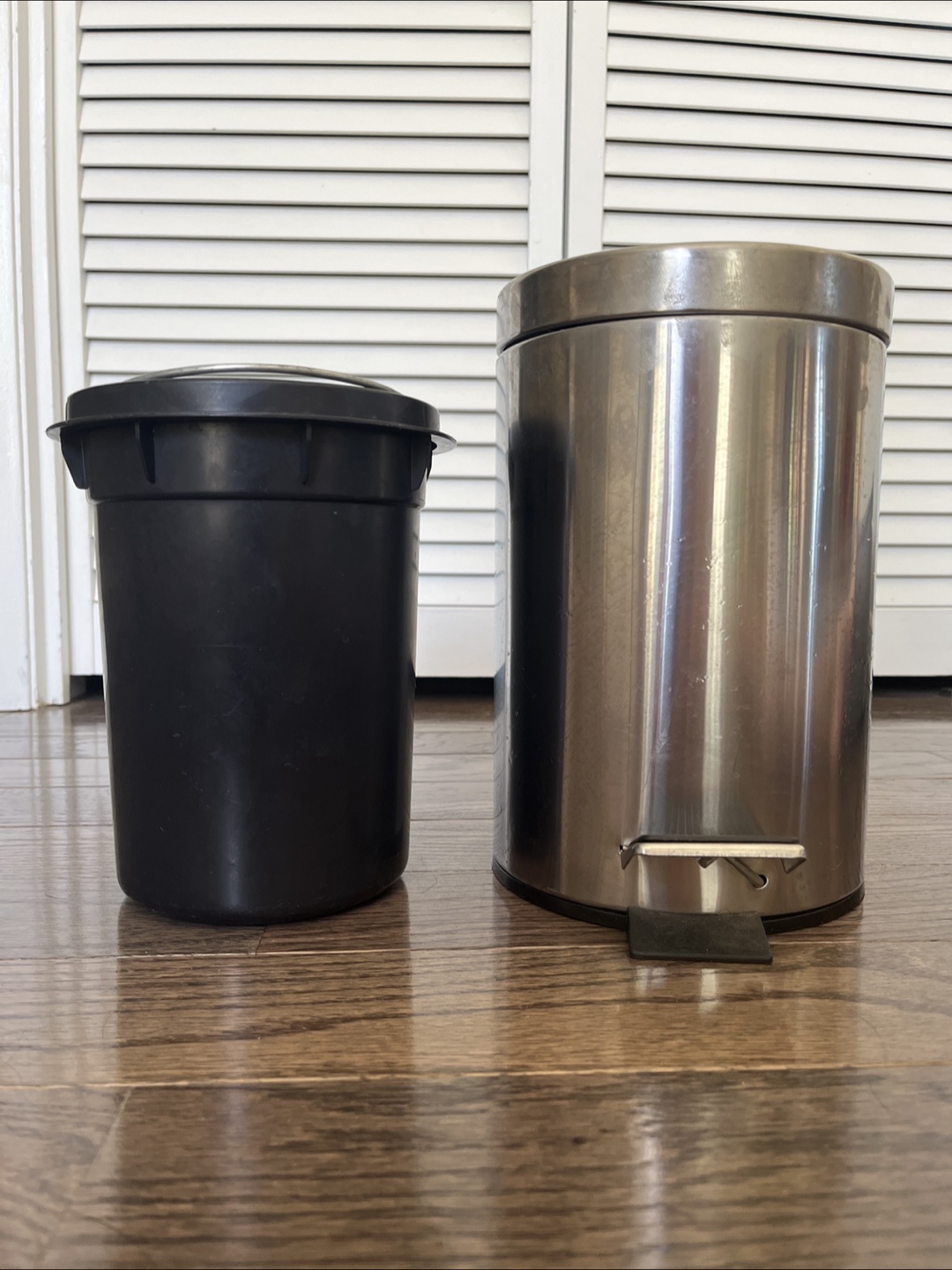 10”H Stainless Steel Step Trash Can with Removable Inner Bucket - photo 5