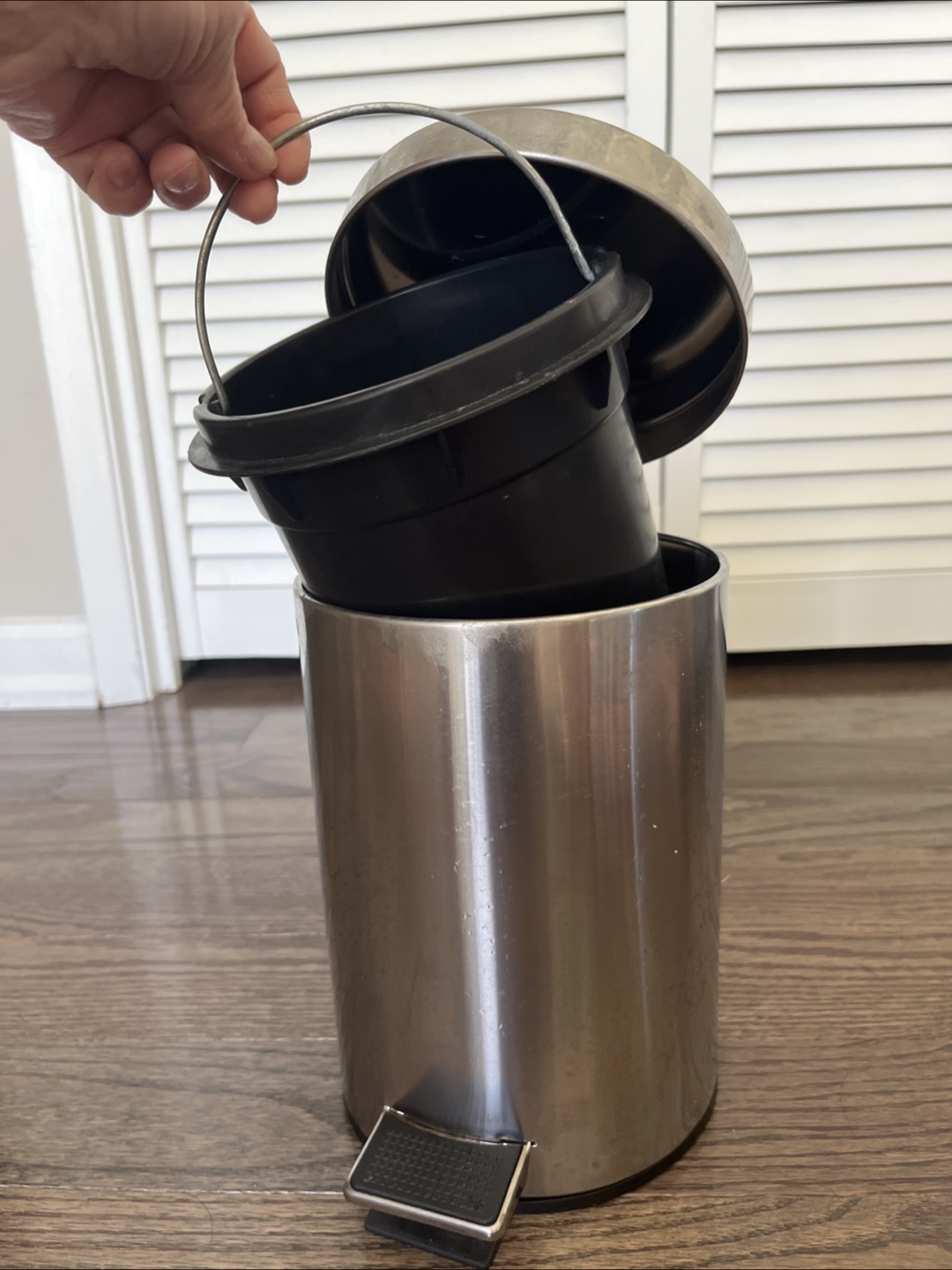 10”H Stainless Steel Step Trash Can with Removable Inner Bucket - photo 4