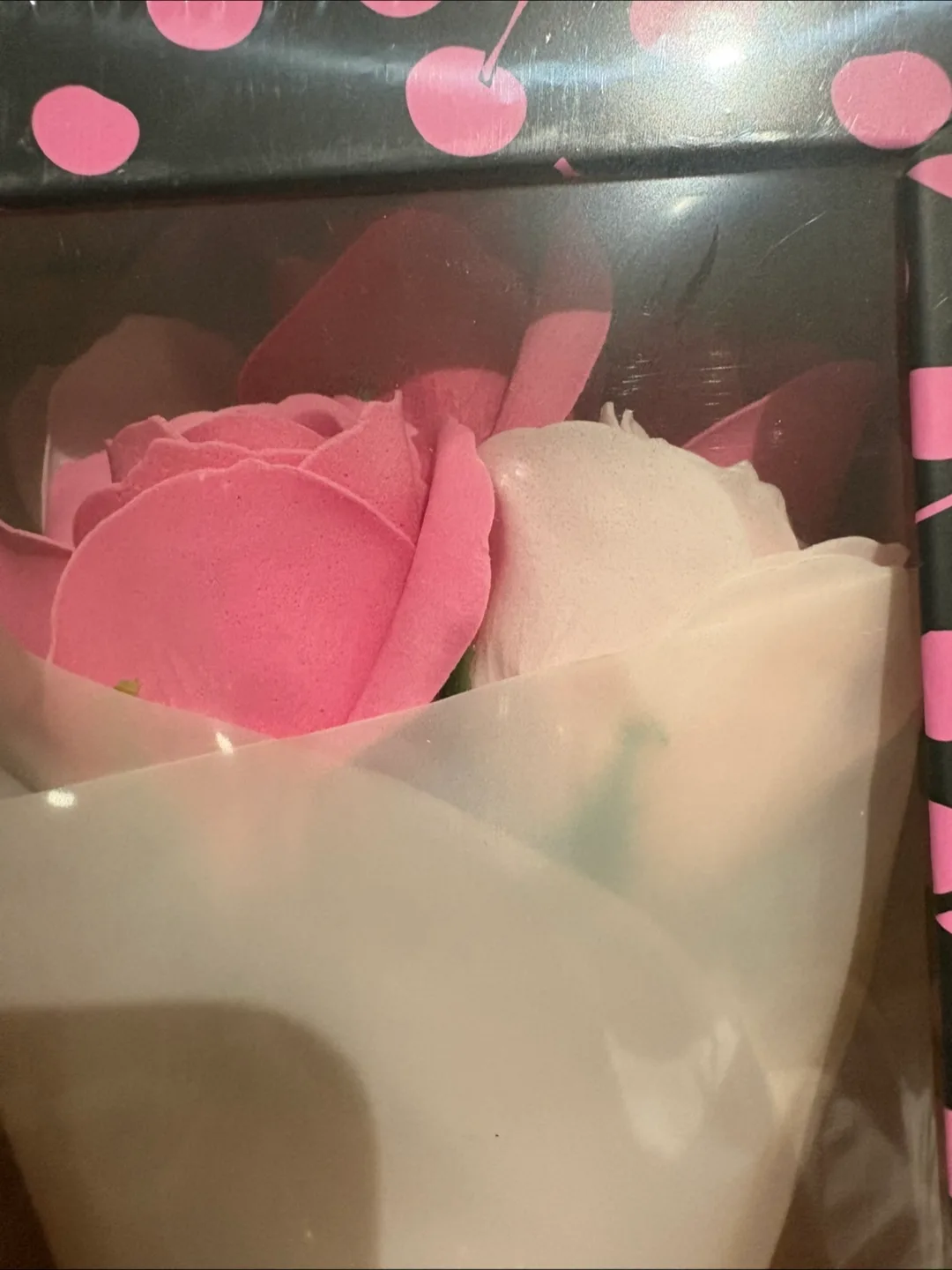 Body & Earth Cherry Blossom Bath Gift Set image indicator(8)