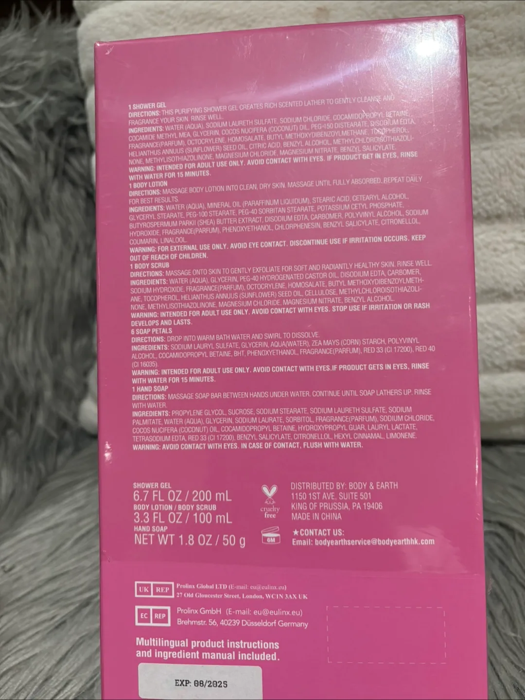 Body & Earth Cherry Blossom Bath Gift Set image indicator(9)