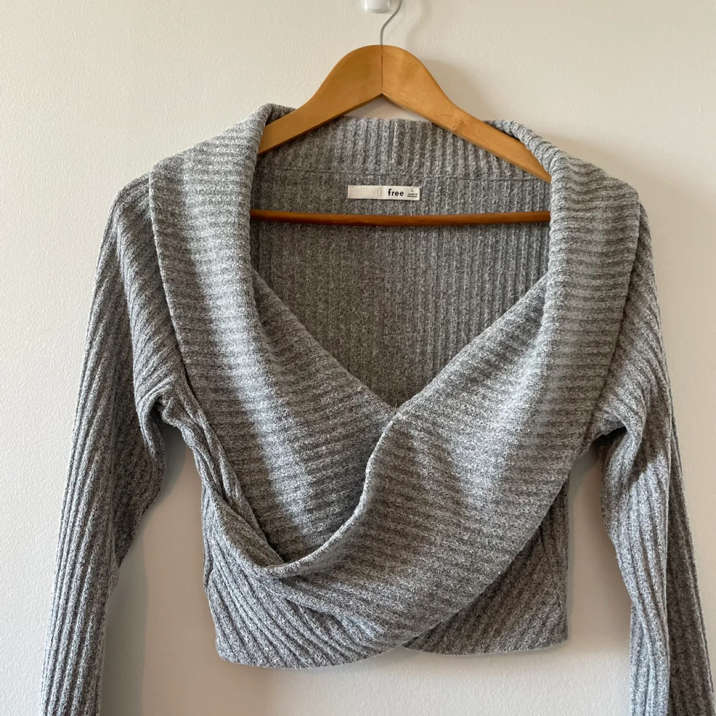 Willed Free Grey Ribbed Crop Top Size L image indicator(3)