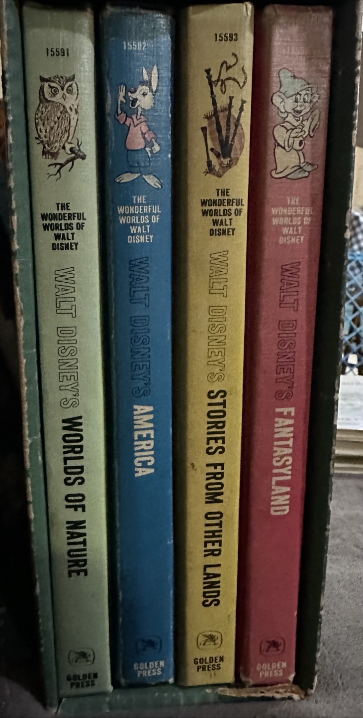 Vintage Walt Disney's Wonderful Worlds Book Set (4 Volumes) - photo 3