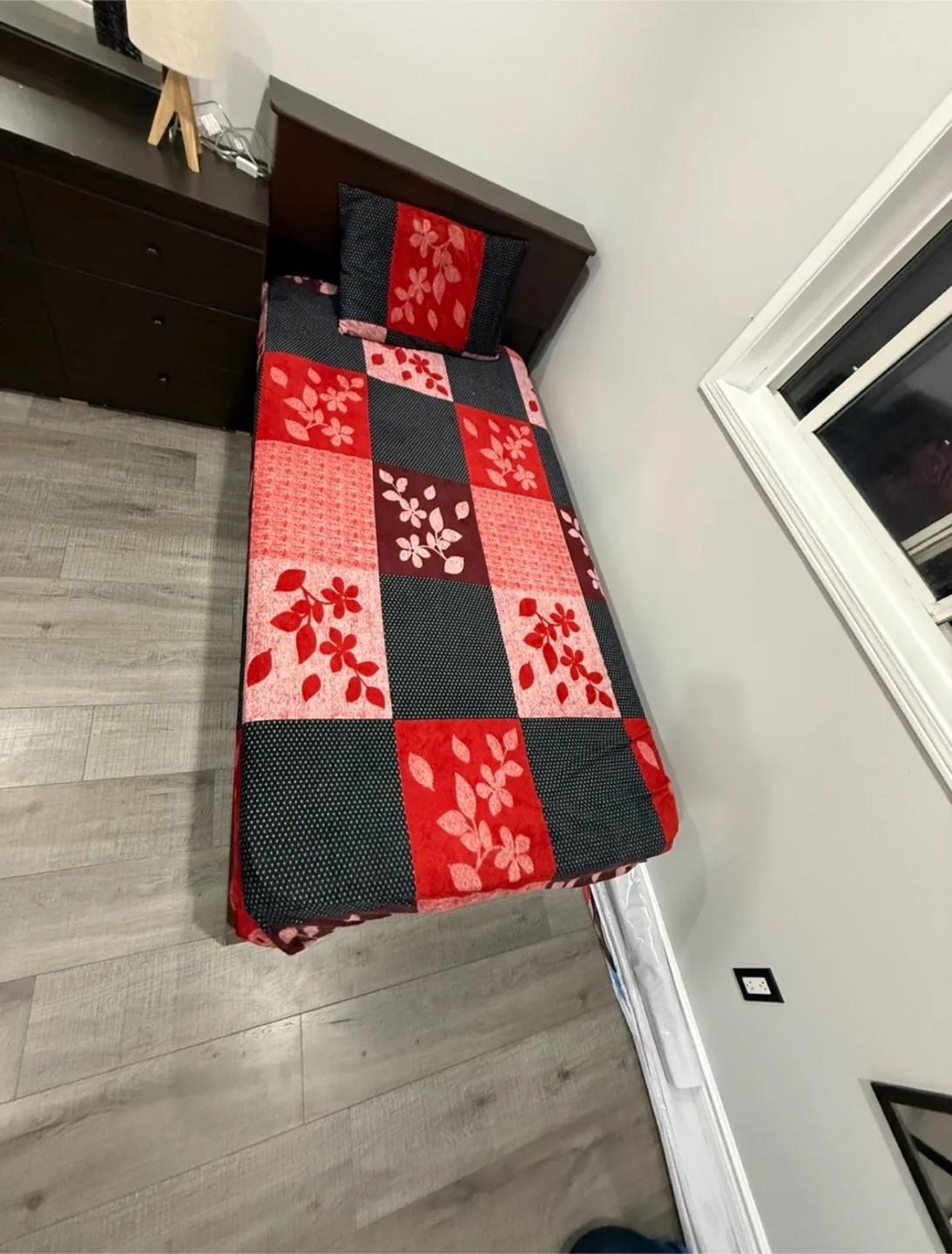 Single bed with storage and Mattress thumbnail