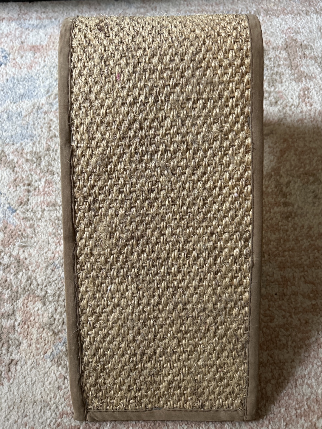 Cat scratching pad, beige, curved - photo 3