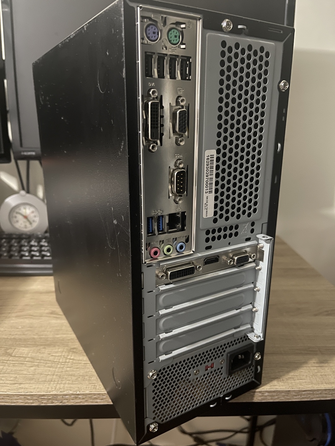 Windows 11 Pro; i5-9400F; 16gb RAM; 240gb SSD; 2gb GPU - photo 2