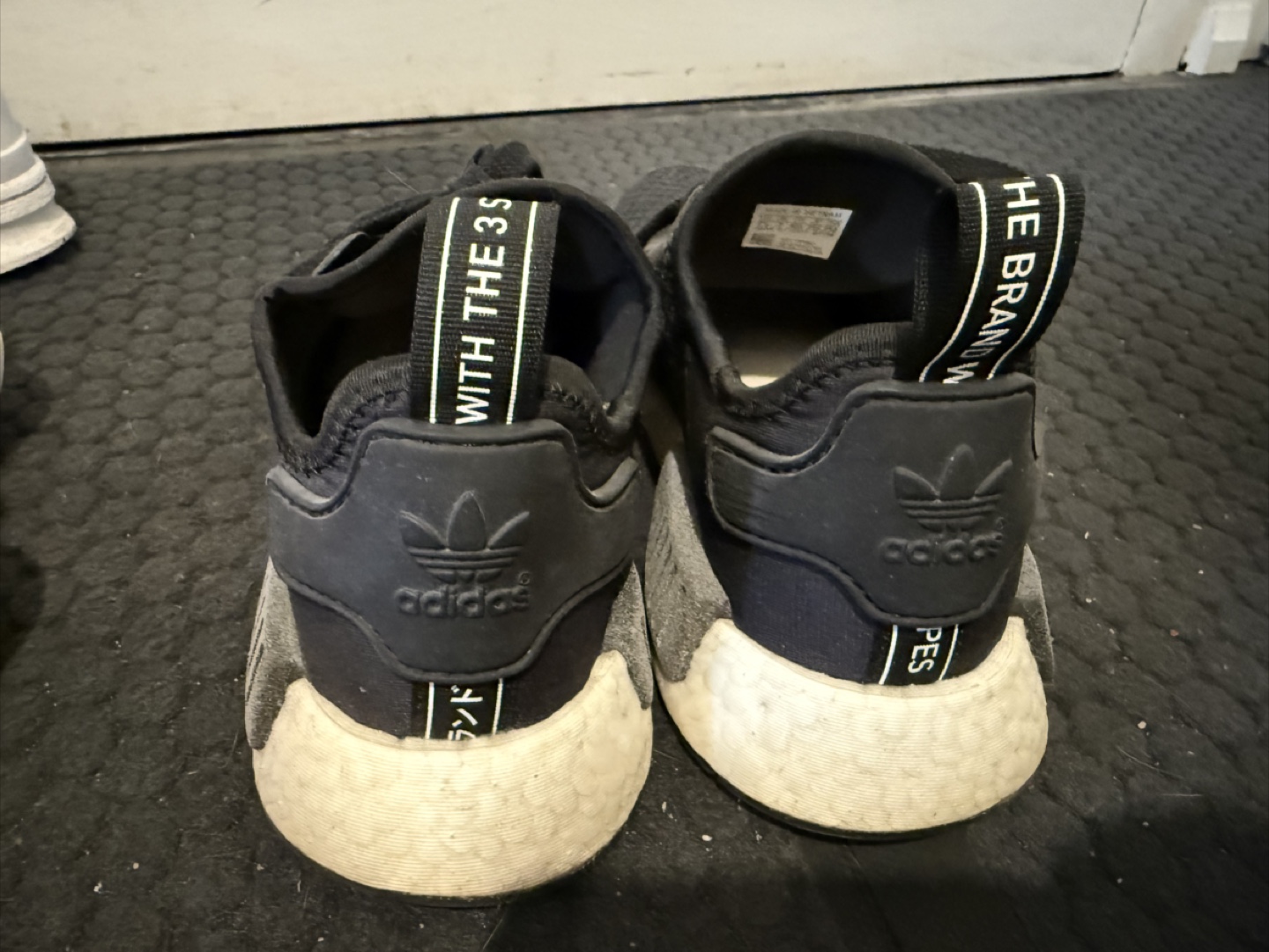 Adidas NMD R1 Shoes men size 7.5 - photo 2