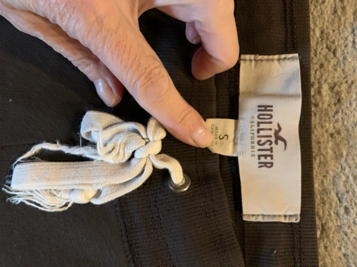 Hollister and American Eagle Women's Clothing Bundle image indicator(2)