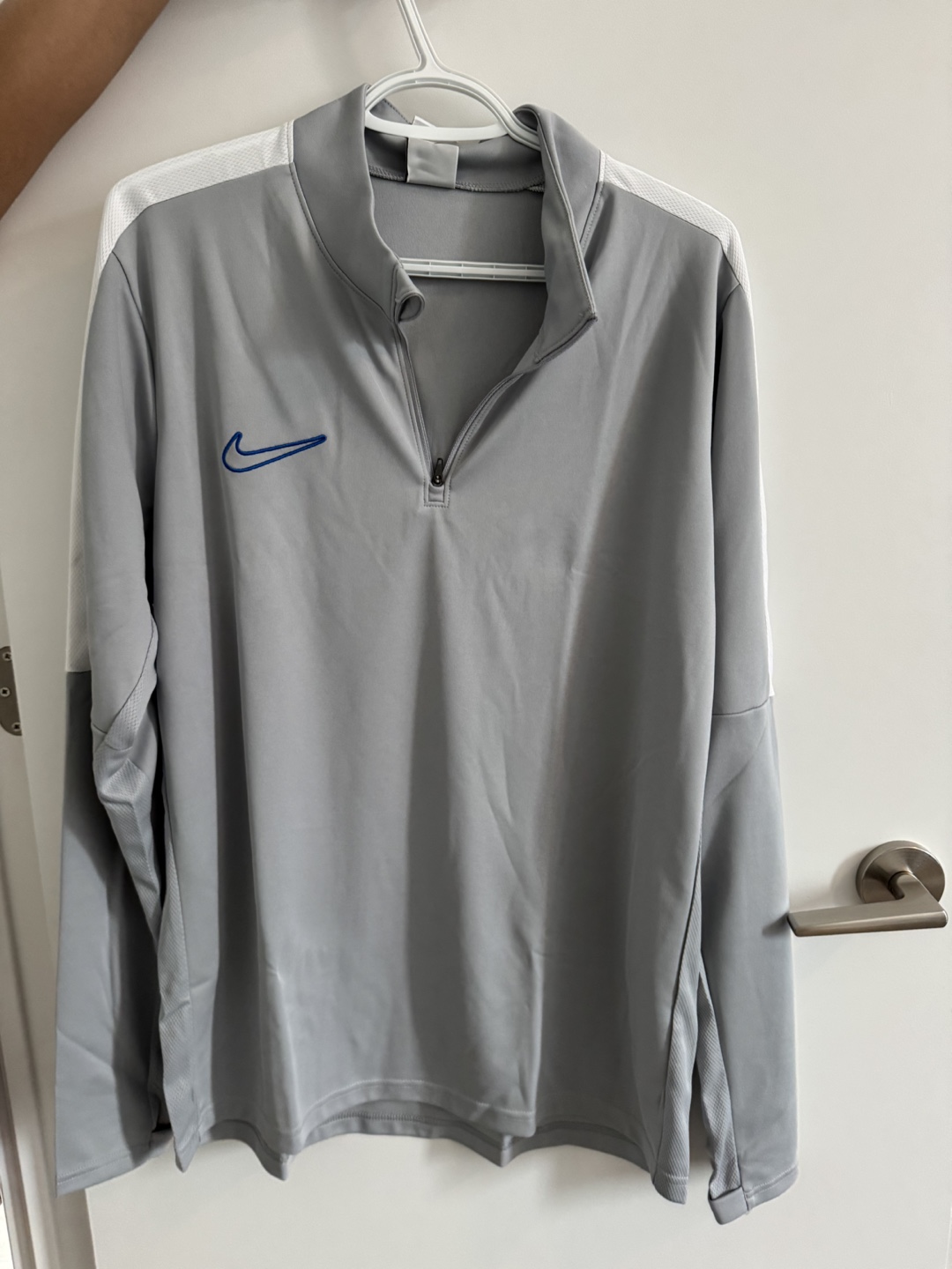 Nike Grey and White Quarter-Zip Training Top - photo 2