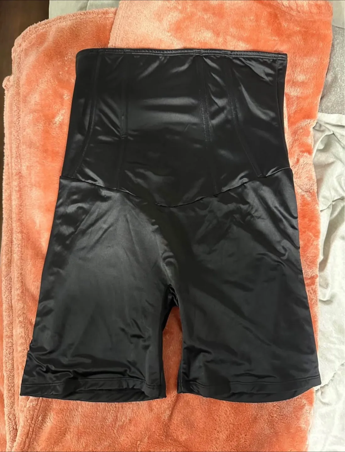 Shapewear Shorts M #freecycle thumbnail