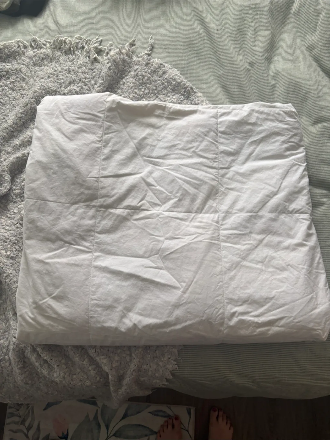 King White Down Alternative Duvet thumbnail