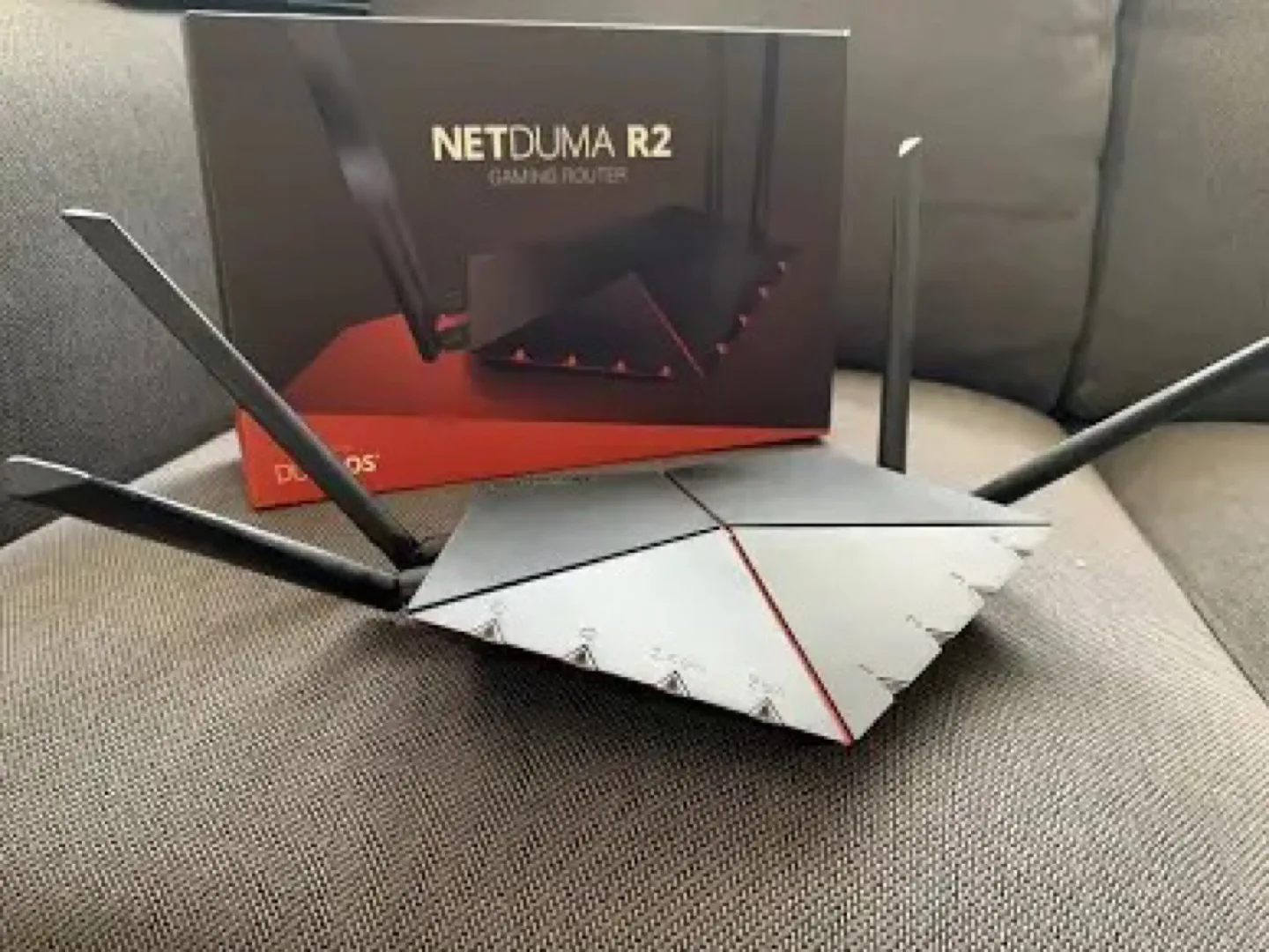 Netduma R2 Gaming Router thumbnail